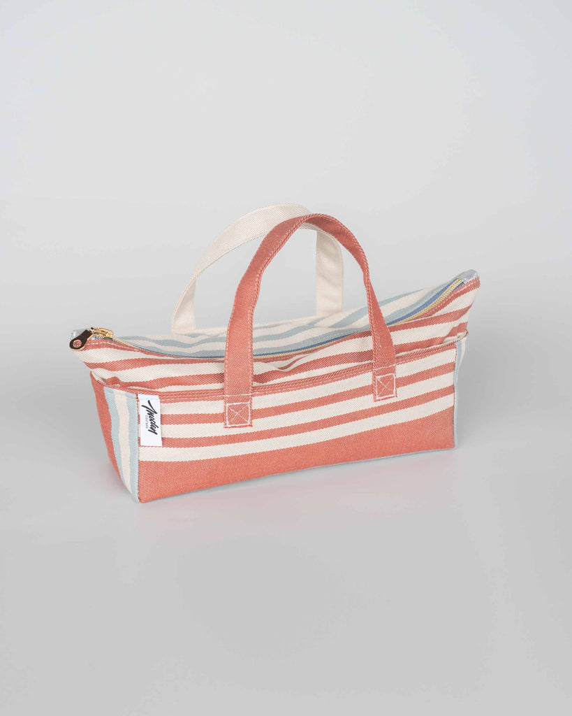 Quand l'imprévu devient création : ma trousse Ederra en toile "Lurra" à l'envers