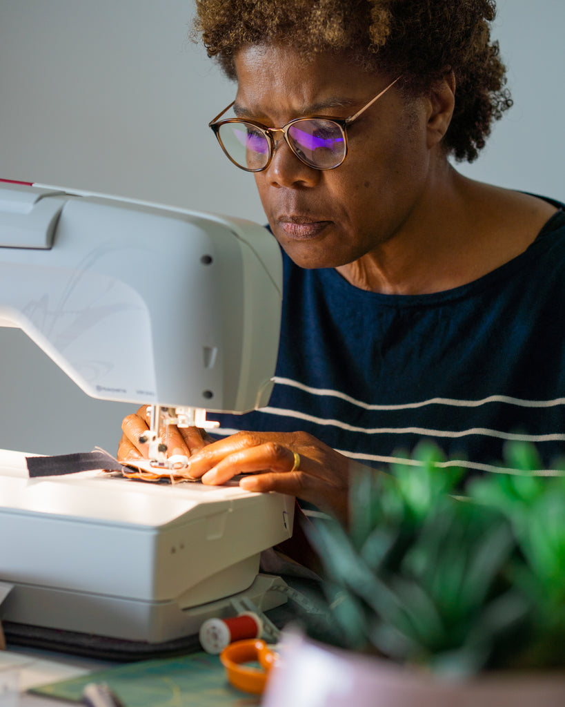 couture à la machine en cours 