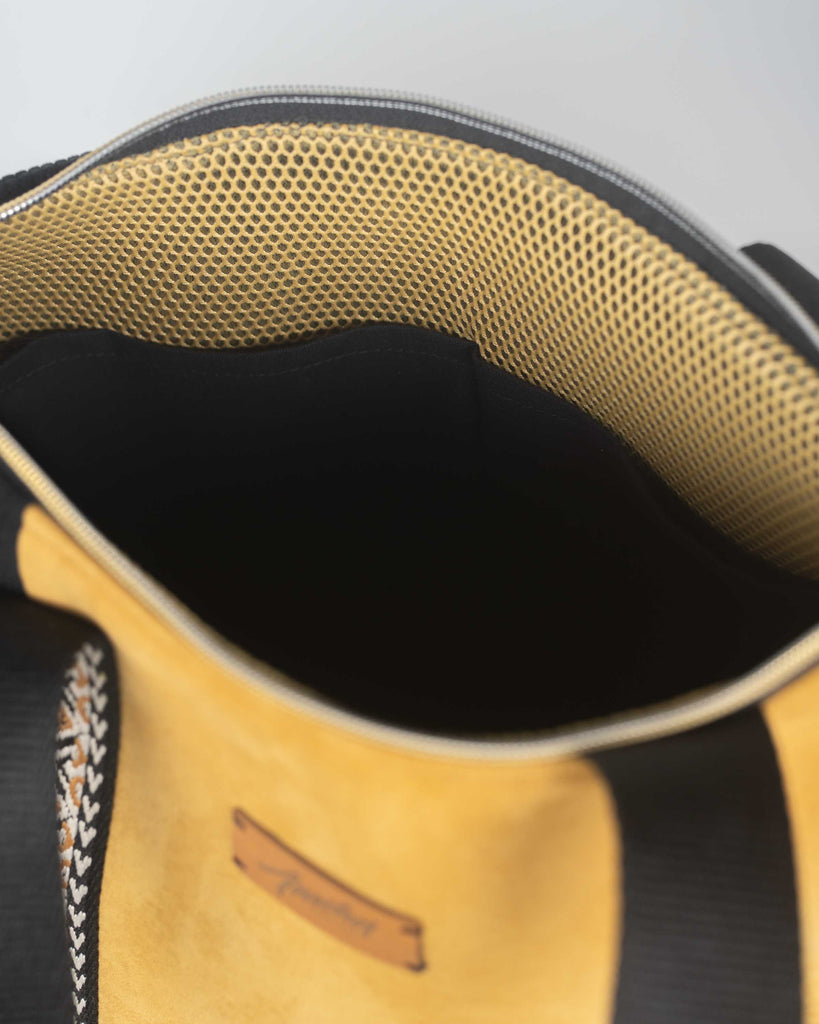 sac tissu jaune et noir intérieur mousse résille poches noires
